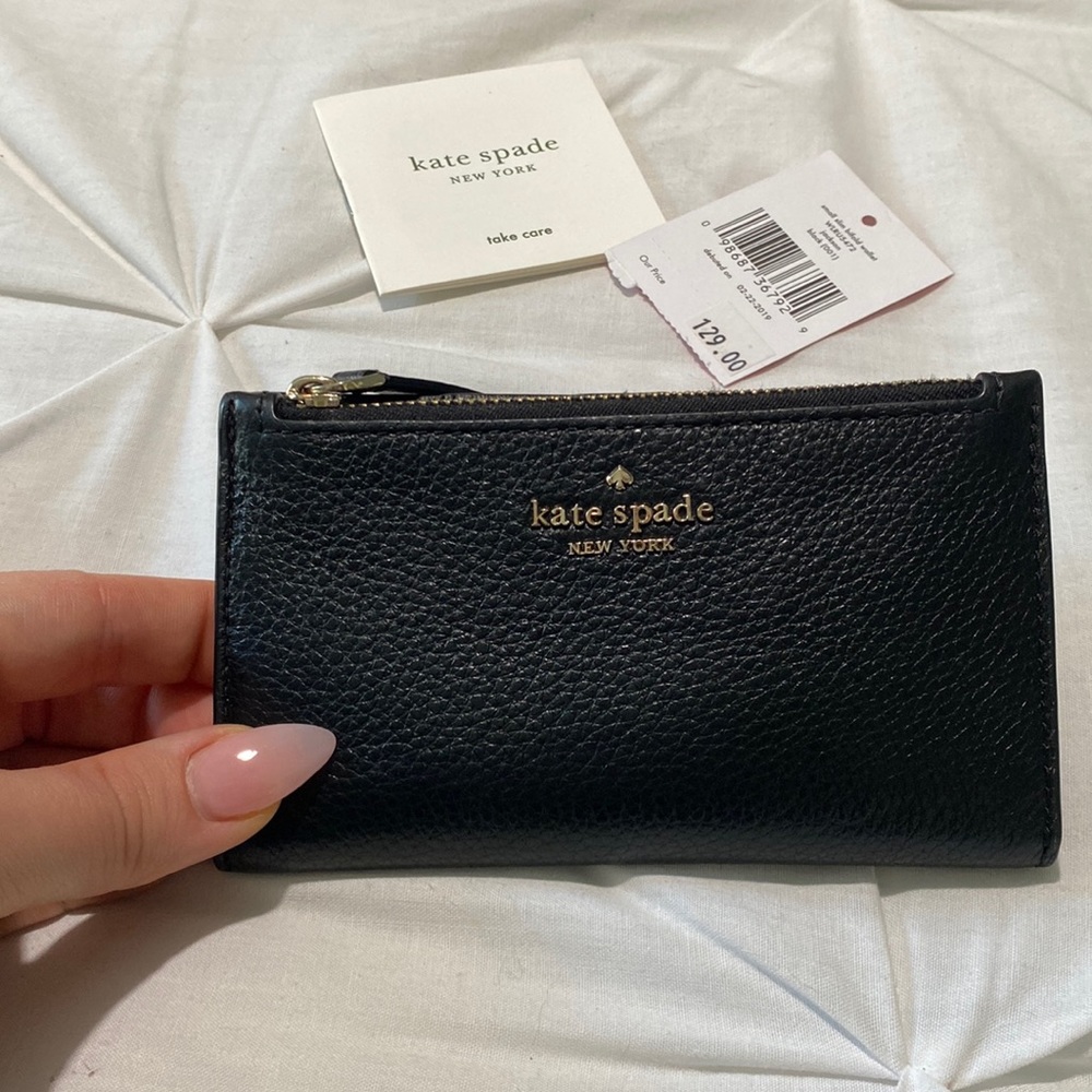 ♠️Kate Spade Jackson Small Slim Bifold Wallet♠️